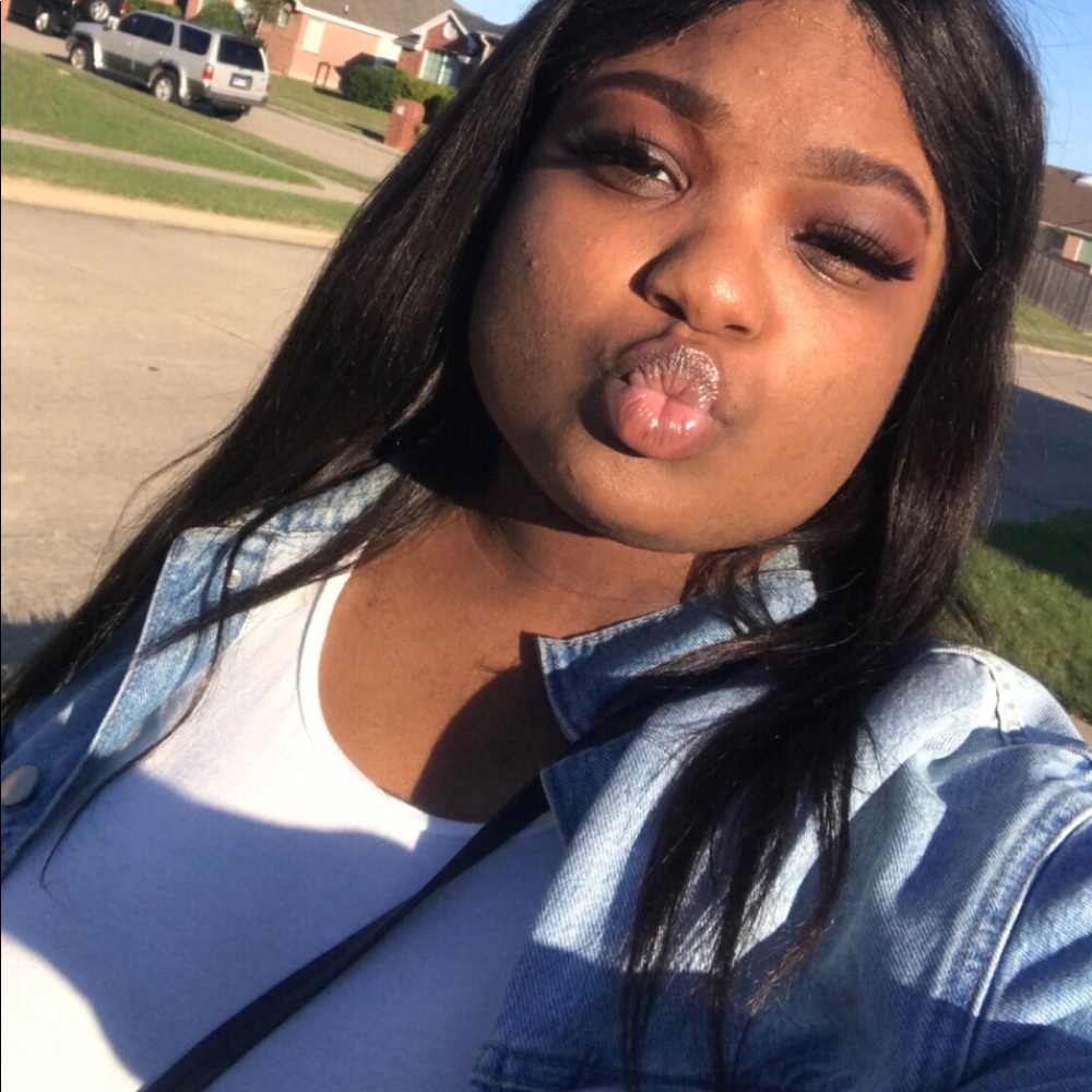 Meet your Posher, Sasha